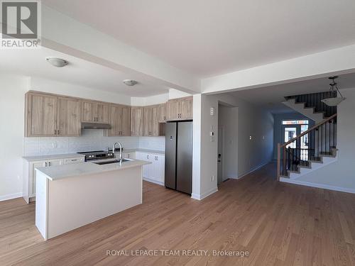 157 Invention Boulevard, Ottawa, ON - Indoor Photo Showing Kitchen With Double Sink