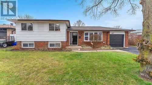 75 Confederation Drive, St. Thomas, ON - Outdoor With Facade