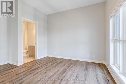 613 - 102 Grovewood Common, Oakville, ON - Indoor Photo Showing Other Room