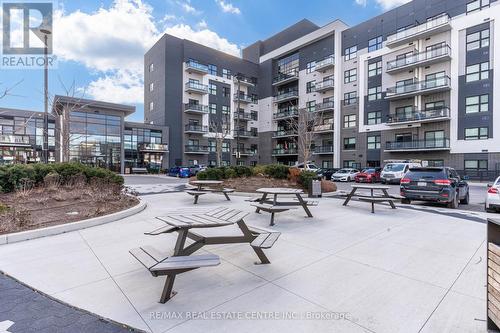 613 - 102 Grovewood Common, Oakville, ON - Outdoor