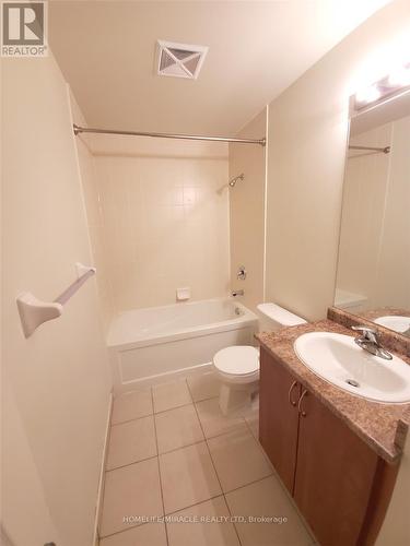 617 - 339 Rathburn Road W, Mississauga, ON - Indoor Photo Showing Bathroom