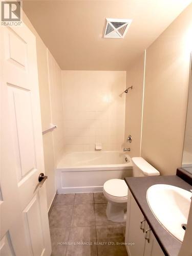 617 - 339 Rathburn Road W, Mississauga, ON - Indoor Photo Showing Bathroom