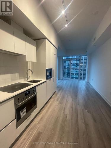 1714 - 121 St Patrick Street N, Toronto, ON - Indoor Photo Showing Kitchen