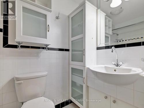 2 - 110 Rideau Terrace, Ottawa, ON - Indoor Photo Showing Bathroom