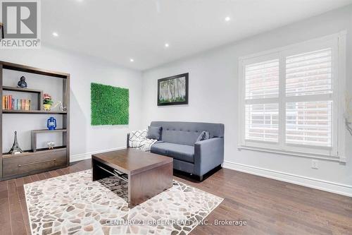 5623 Whitehorn Avenue, Mississauga, ON - Indoor Photo Showing Living Room