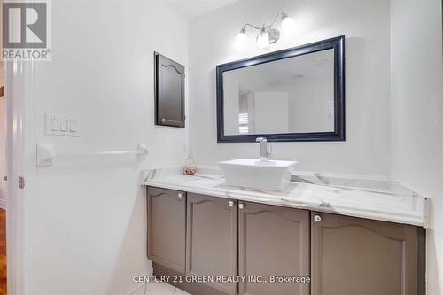 5623 Whitehorn Avenue, Mississauga, ON - Indoor Photo Showing Bathroom