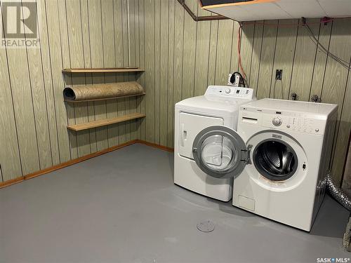 300 Cheri Drive, Nipawin, SK - Indoor Photo Showing Laundry Room