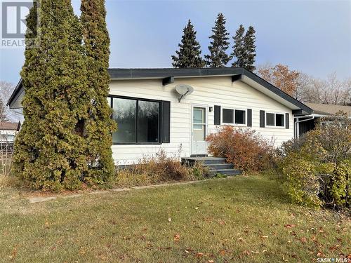 300 Cheri Drive, Nipawin, SK - Outdoor