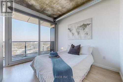 2405 - 170 Bayview Avenue, Toronto, ON - Indoor Photo Showing Bedroom