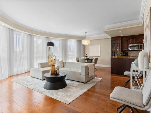 Salon - 210-50 Rue Barnett, Dollard-Des-Ormeaux, QC - Indoor Photo Showing Living Room