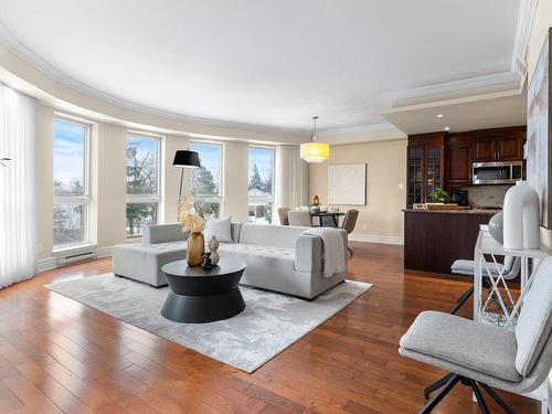 Salon - 210-50 Rue Barnett, Dollard-Des-Ormeaux, QC - Indoor Photo Showing Living Room