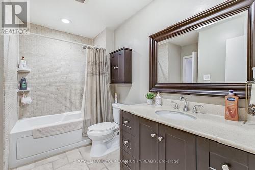 2481 Cobbinshaw Circle, Mississauga, ON - Indoor Photo Showing Bathroom