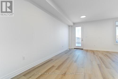 7483 Splendour Drive, Niagara Falls, ON - Indoor Photo Showing Other Room