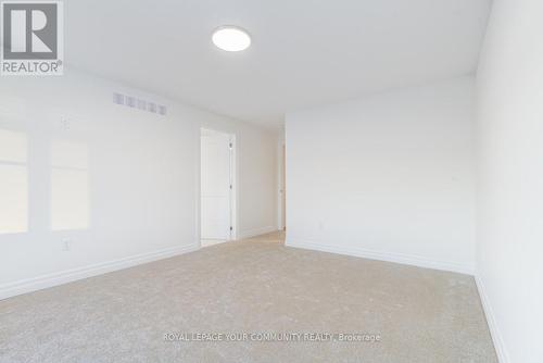 7483 Splendour Drive, Niagara Falls, ON - Indoor Photo Showing Other Room