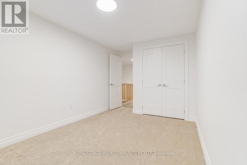 7483 Splendour Drive, Niagara Falls, ON - Indoor Photo Showing Other Room