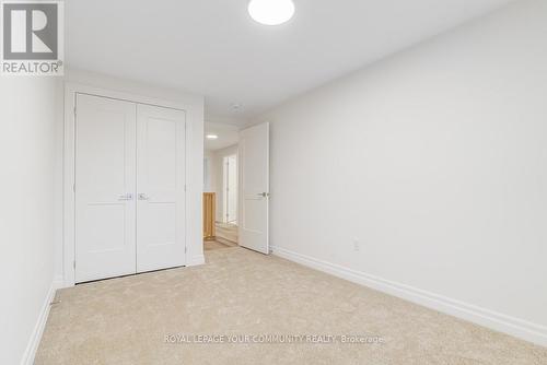 7483 Splendour Drive, Niagara Falls, ON - Indoor Photo Showing Other Room