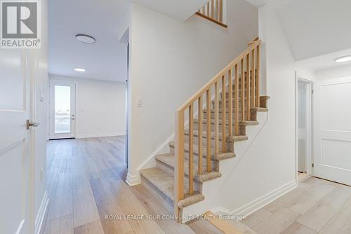 7483 Splendour Drive, Niagara Falls, ON - Indoor Photo Showing Other Room