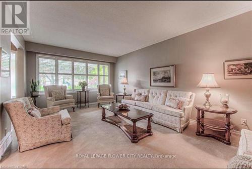 160 Westheights Drive, Kitchener, ON - Indoor Photo Showing Living Room