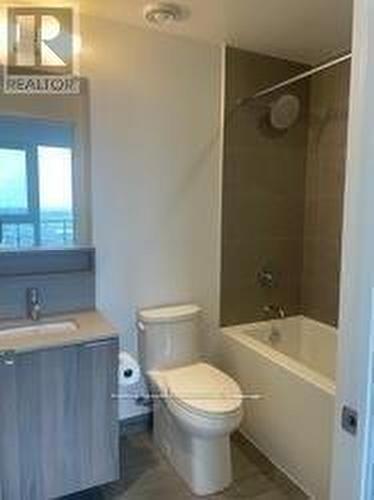 5603 - 950 Portage Parkway, Vaughan, ON - Indoor Photo Showing Bathroom