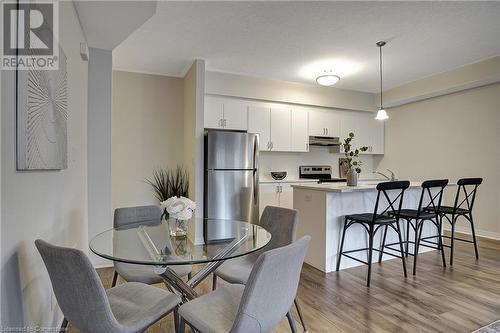 25 Isherwood Avenue Unit# 14, Cambridge, ON - Indoor Photo Showing Dining Room