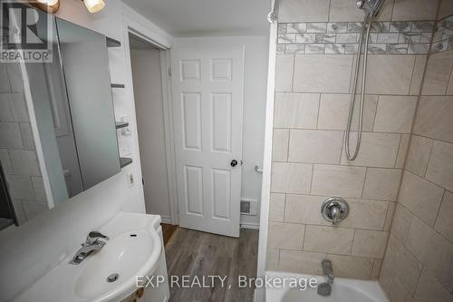 20 Main Street W, Elizabethtown-Kitley, ON - Indoor Photo Showing Bathroom