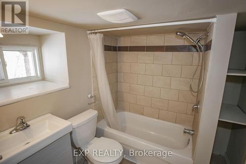 20 Main Street W, Elizabethtown-Kitley, ON - Indoor Photo Showing Bathroom