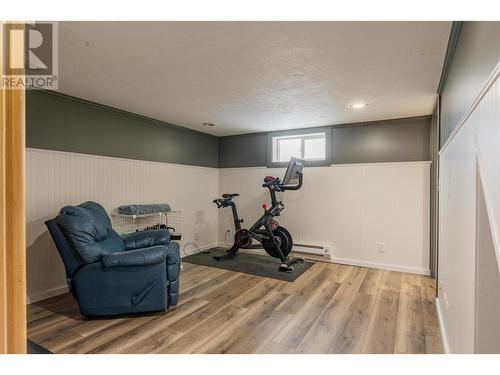 615 Dickens Street, Warfield, BC - Indoor Photo Showing Gym Room