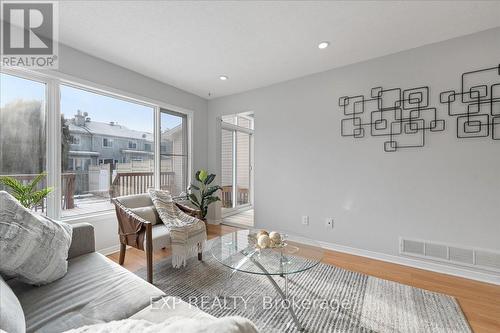 12 Claridge Drive N, Ottawa, ON - Indoor Photo Showing Living Room