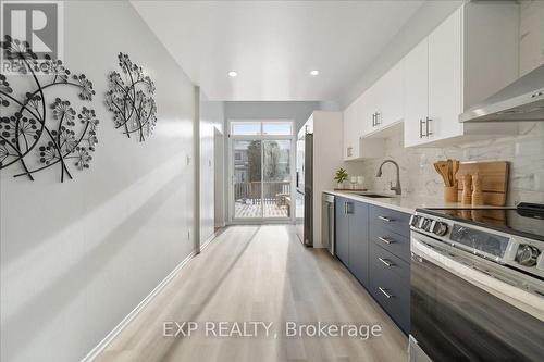 12 Claridge Drive N, Ottawa, ON - Indoor Photo Showing Kitchen With Upgraded Kitchen