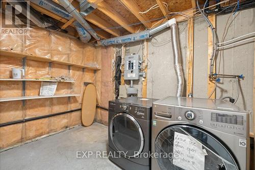 12 Claridge Drive N, Ottawa, ON - Indoor Photo Showing Laundry Room