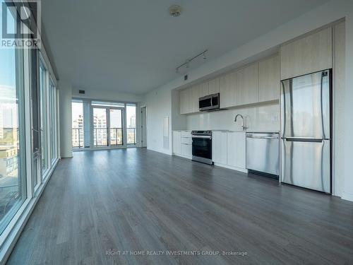 724 - 50 Power Street, Toronto, ON - Indoor Photo Showing Kitchen