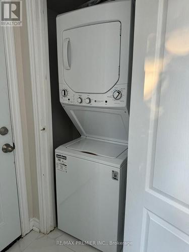 Upper - 91 Rainbow Drive, Vaughan, ON - Indoor Photo Showing Laundry Room