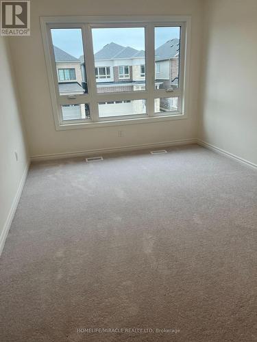 50 Gemini Drive, Barrie, ON - Indoor Photo Showing Other Room