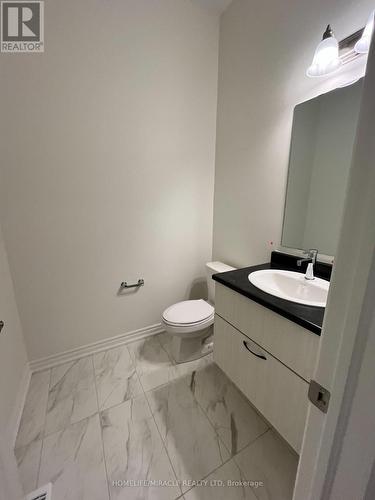 50 Gemini Drive, Barrie, ON - Indoor Photo Showing Bathroom