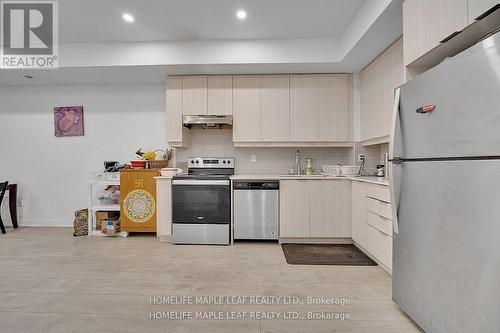 25 - 200 Malta Avenue, Brampton, ON - Indoor Photo Showing Kitchen