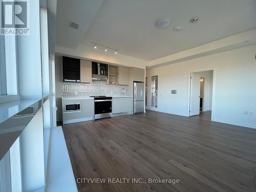 Ph25 - 395 Dundas Street W, Oakville, ON - Indoor Photo Showing Kitchen