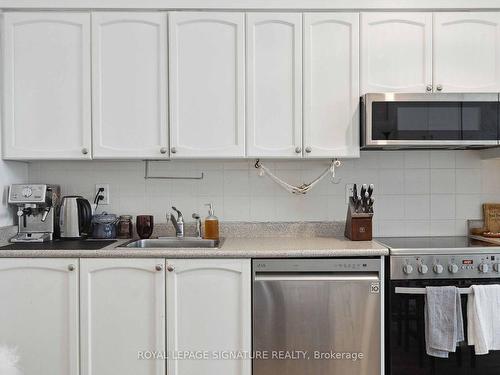 116-231 Fort York Blvd, Toronto, ON - Indoor Photo Showing Kitchen