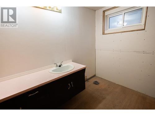 4830 Scott Avenue, Terrace, BC - Indoor Photo Showing Bathroom