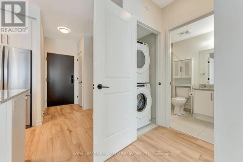 1306 - 345 Wheat Boom Drive, Oakville, ON - Indoor Photo Showing Laundry Room