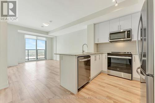 1306 - 345 Wheat Boom Drive, Oakville, ON - Indoor Photo Showing Kitchen