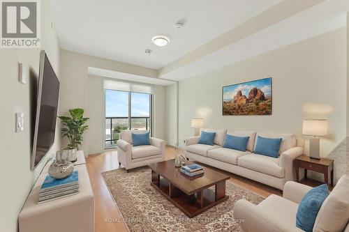 1306 - 345 Wheat Boom Drive, Oakville, ON - Indoor Photo Showing Living Room