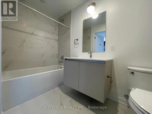 Ph13 - 395 Dundas Street W, Oakville, ON - Indoor Photo Showing Bathroom