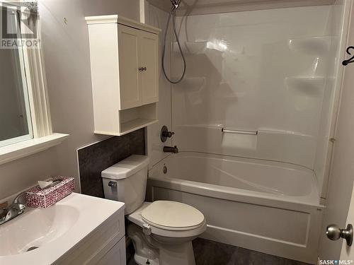 1982 13Th Street W, Prince Albert, SK - Indoor Photo Showing Bathroom