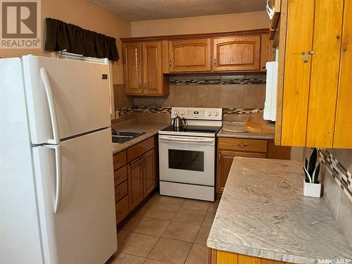 1982 13Th Street W, Prince Albert, SK - Indoor Photo Showing Kitchen