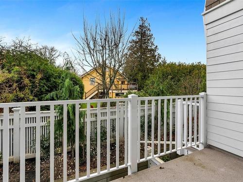 14-1810 Kings Rd, Saanich, BC 