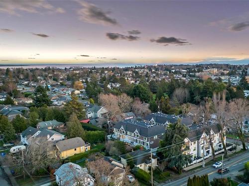 14-1810 Kings Rd, Saanich, BC 