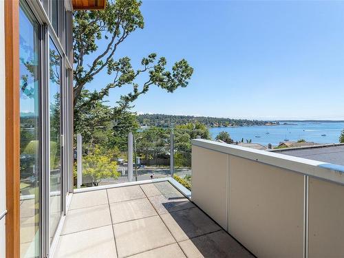 2597 Vista Bay Rd, Saanich, BC 