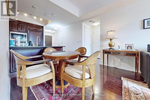 405 - 1717 Avenue Road, Toronto, ON - Indoor Photo Showing Dining Room