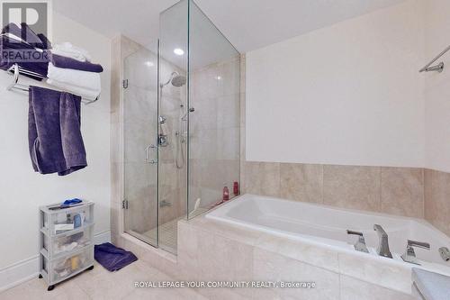 405 - 1717 Avenue Road, Toronto, ON - Indoor Photo Showing Bathroom