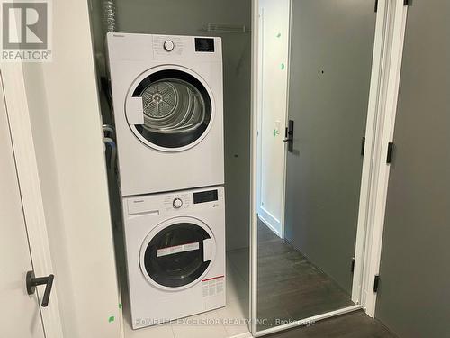 907 - 308 Jarvis Street, Toronto, ON - Indoor Photo Showing Laundry Room